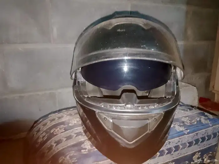 خوذة دراجه ناريه مقاس s55_56cm بحاله جيده ماركة اصليه ZR 3