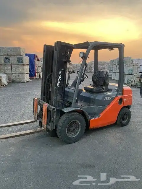 رافعات شوكية فوركلفت وكرينات للايجار 14