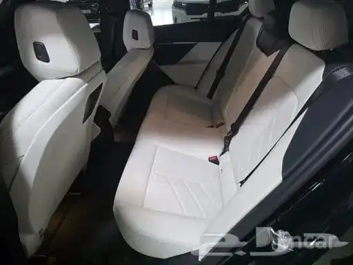 مملوكة لدى العصيمي قيد الشحن 2024 BMW 520i mkitبلاك اديشن 2 4
