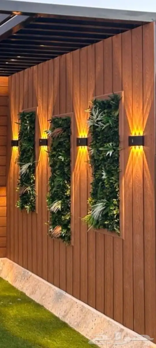 بديل خشب وعشب صناعي عاشب برضه جداري 0