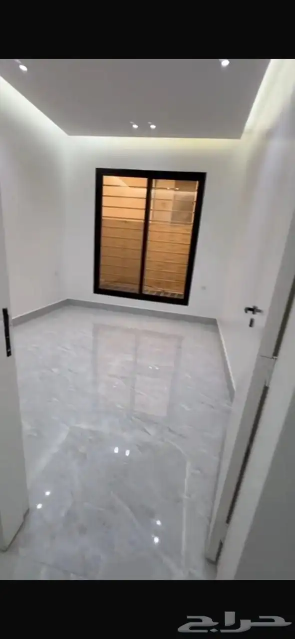 دور اول للايجار بالكامل في الرياض حي البيان 12