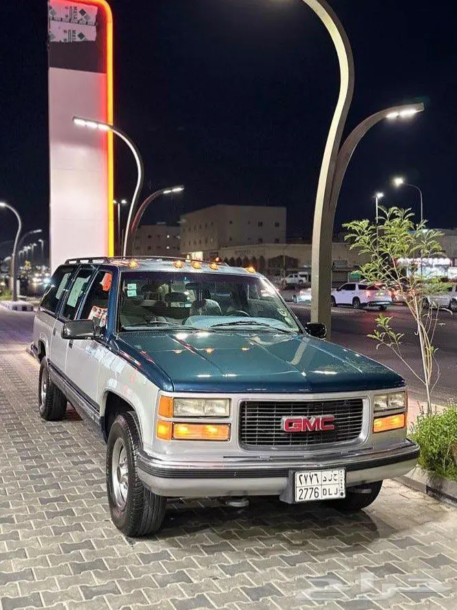 للبيع GMC سوبربان موديل 1995 بحالة ممتازه جدا 1