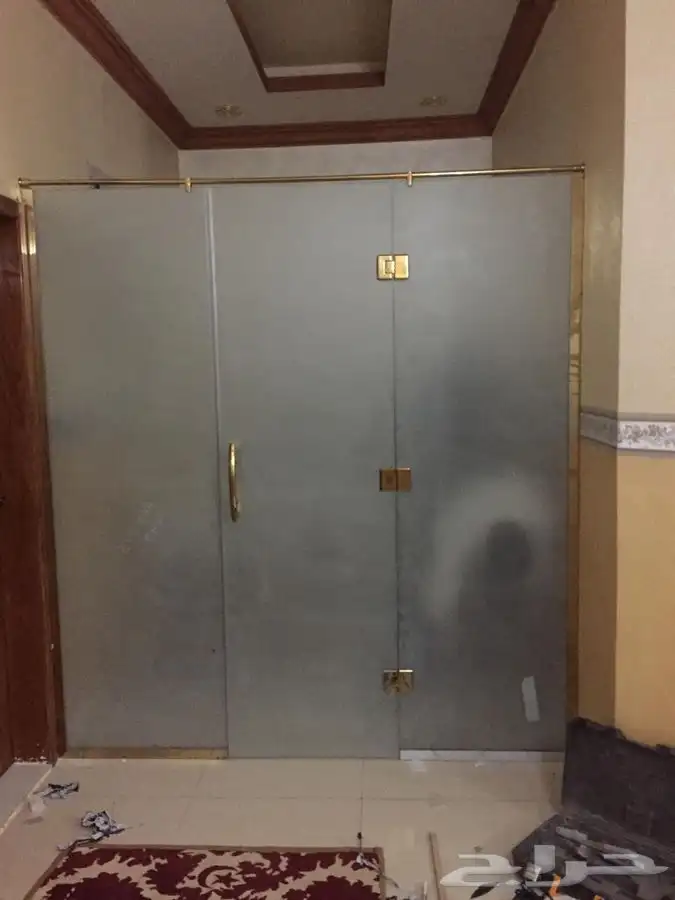 محل زجاج ومرايا 23