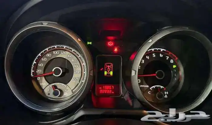 للبيع باجيرو 2020 بابين V6 3.8 سعودي ( عداد قليل ) 26