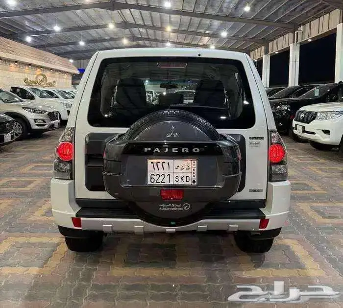 للبيع باجيرو 2020 بابين V6 3.8 سعودي ( عداد قليل ) 16