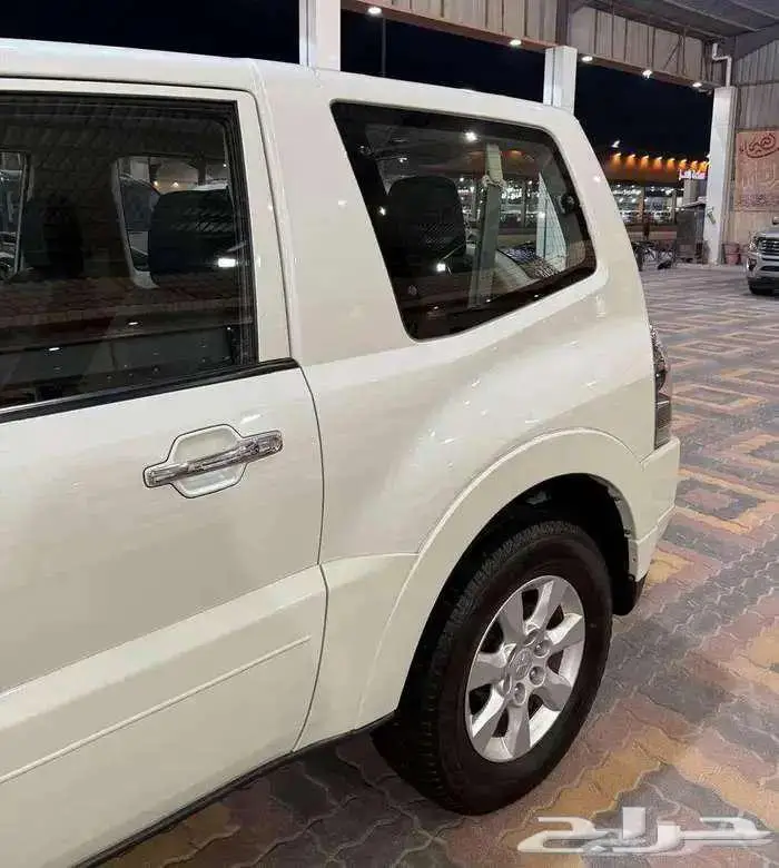 للبيع باجيرو 2020 بابين V6 3.8 سعودي ( عداد قليل ) 5