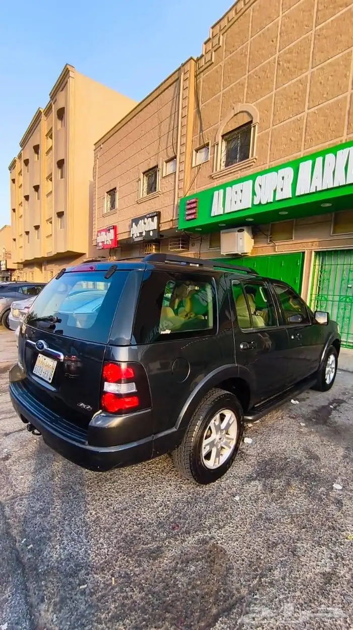 Ford explorer model 2010 good condition 0