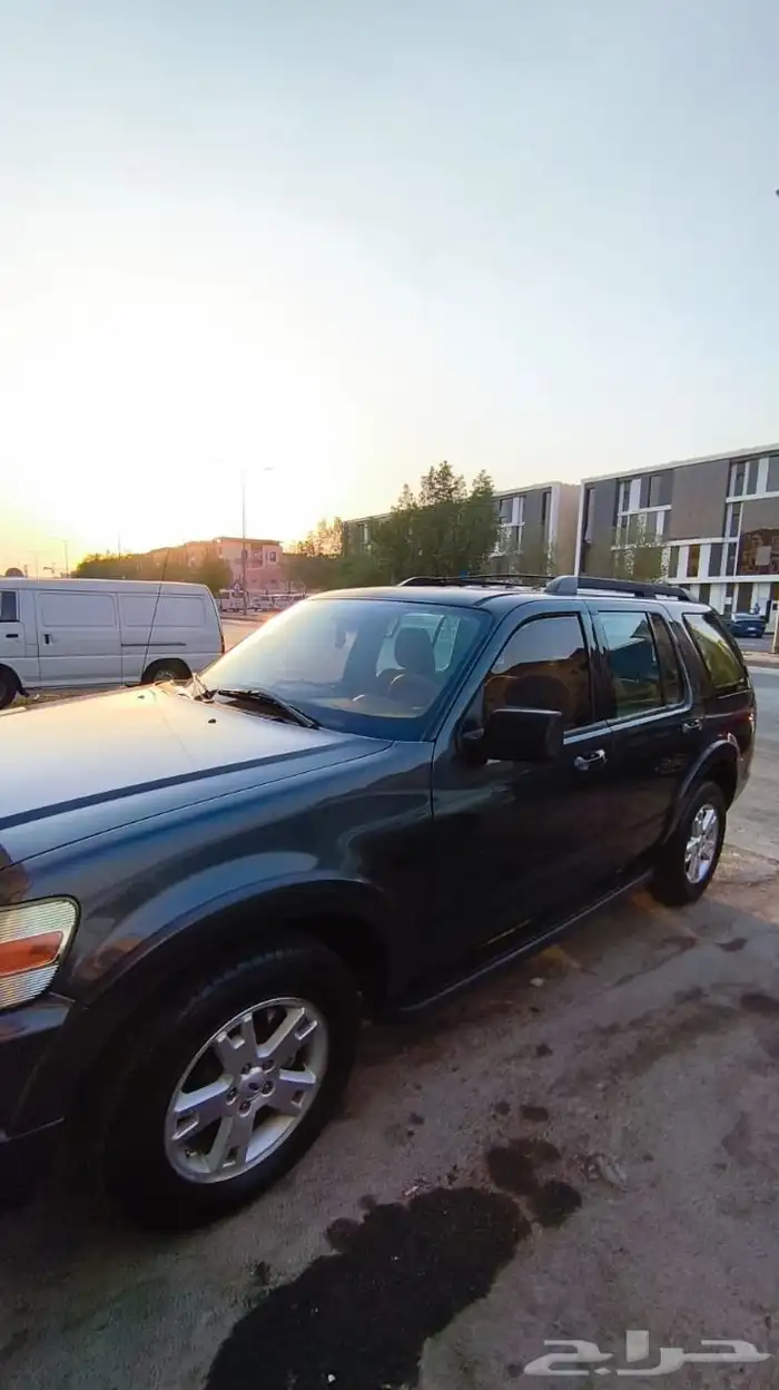 Ford explorer model 2010 good condition 4