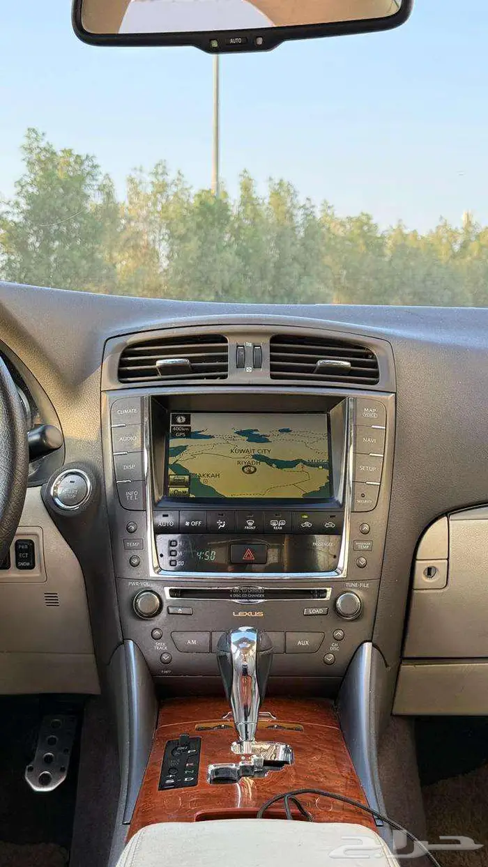 لكزس IS300 2011 ( مخزن ) لون نادر 12
