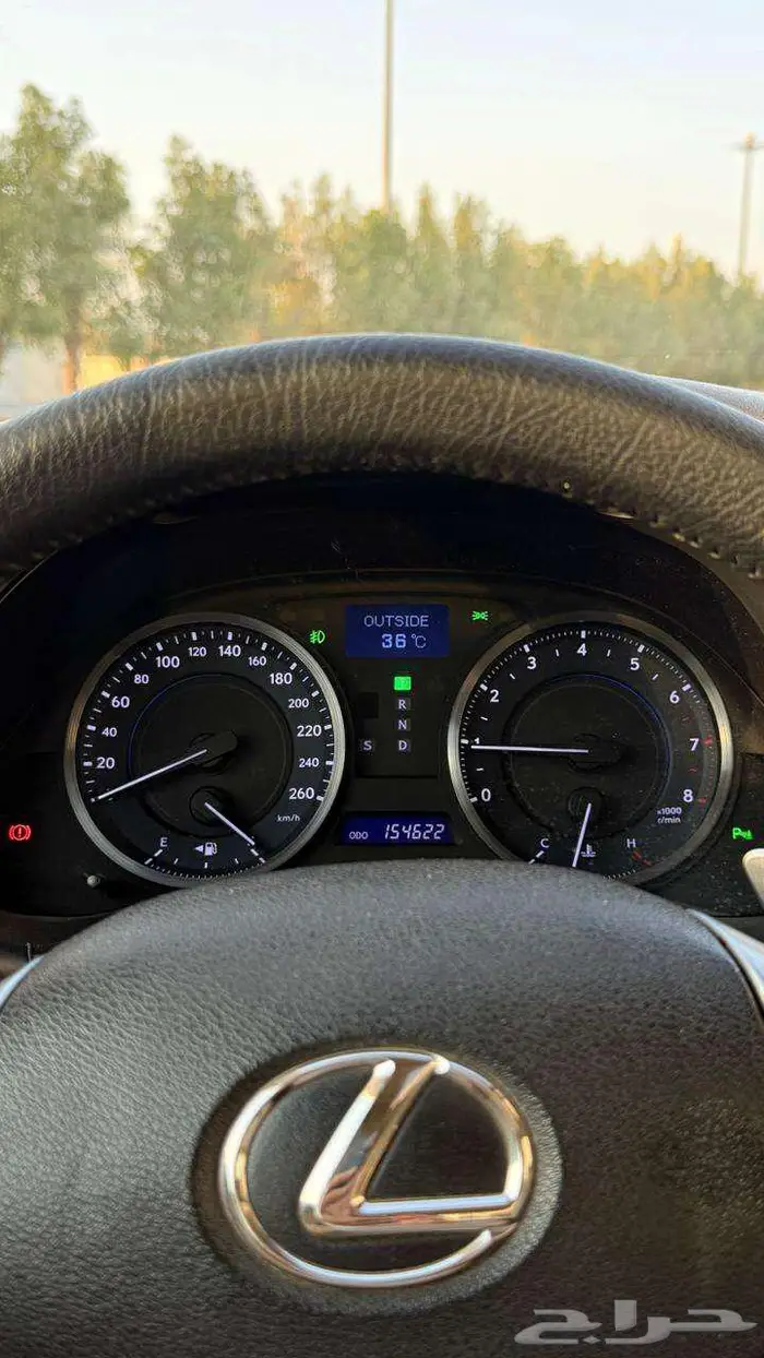 لكزس IS300 2011 ( مخزن ) لون نادر 13