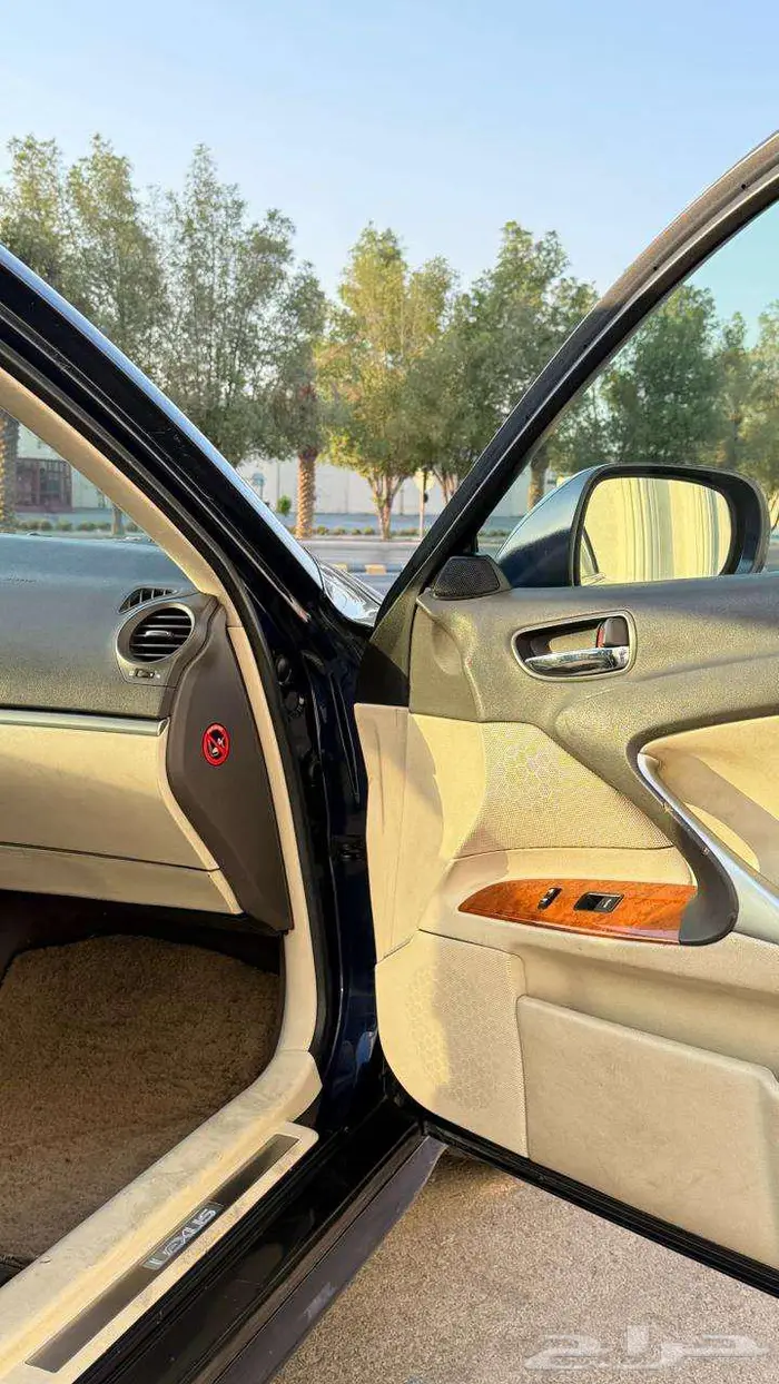 لكزس IS300 2011 ( مخزن ) لون نادر 11