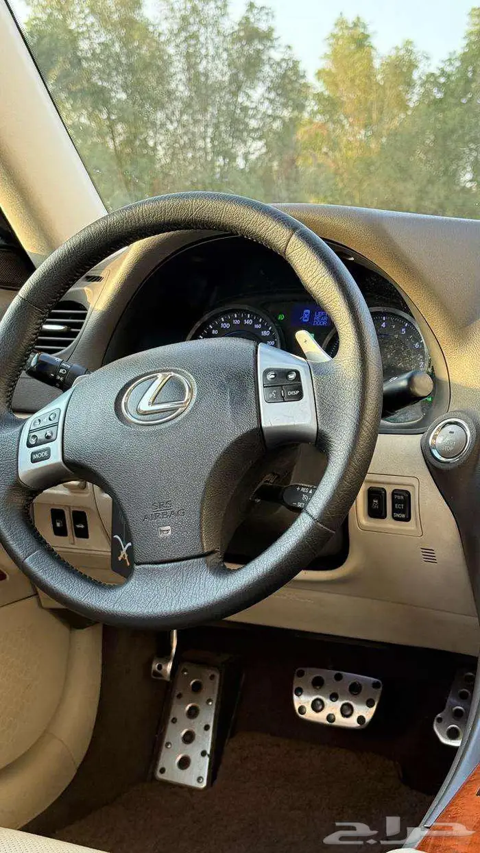 لكزس IS300 2011 ( مخزن ) لون نادر 17