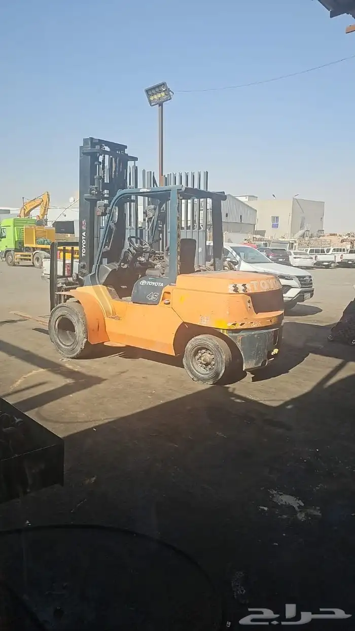 فورك لفت رافعة شوكيه للايجار اليومي والشهري 0