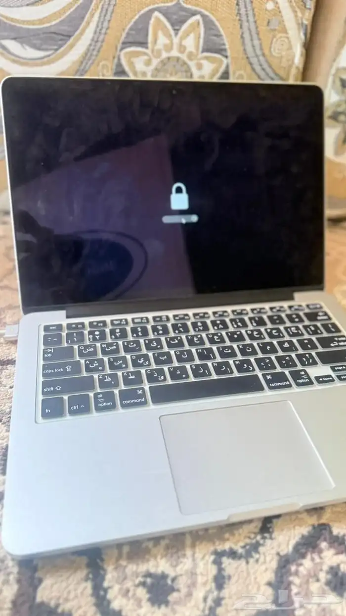 ماك بوك مقفل ايكلاود 0