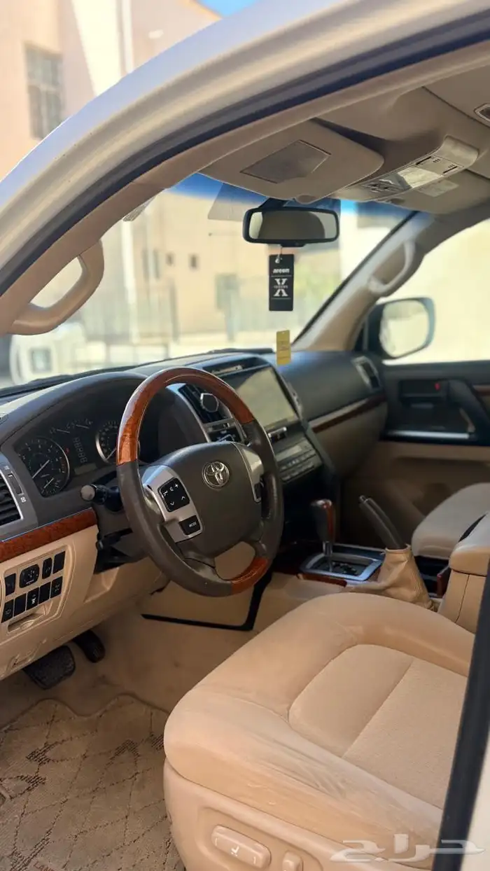 لاندكروزر جي اكس ار 2015 3