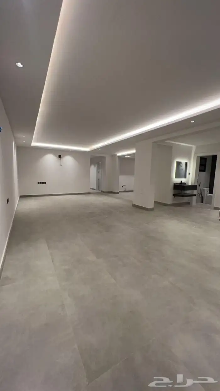 شقة للإيجار دور أول الرياض حي الملقا 80.000 0