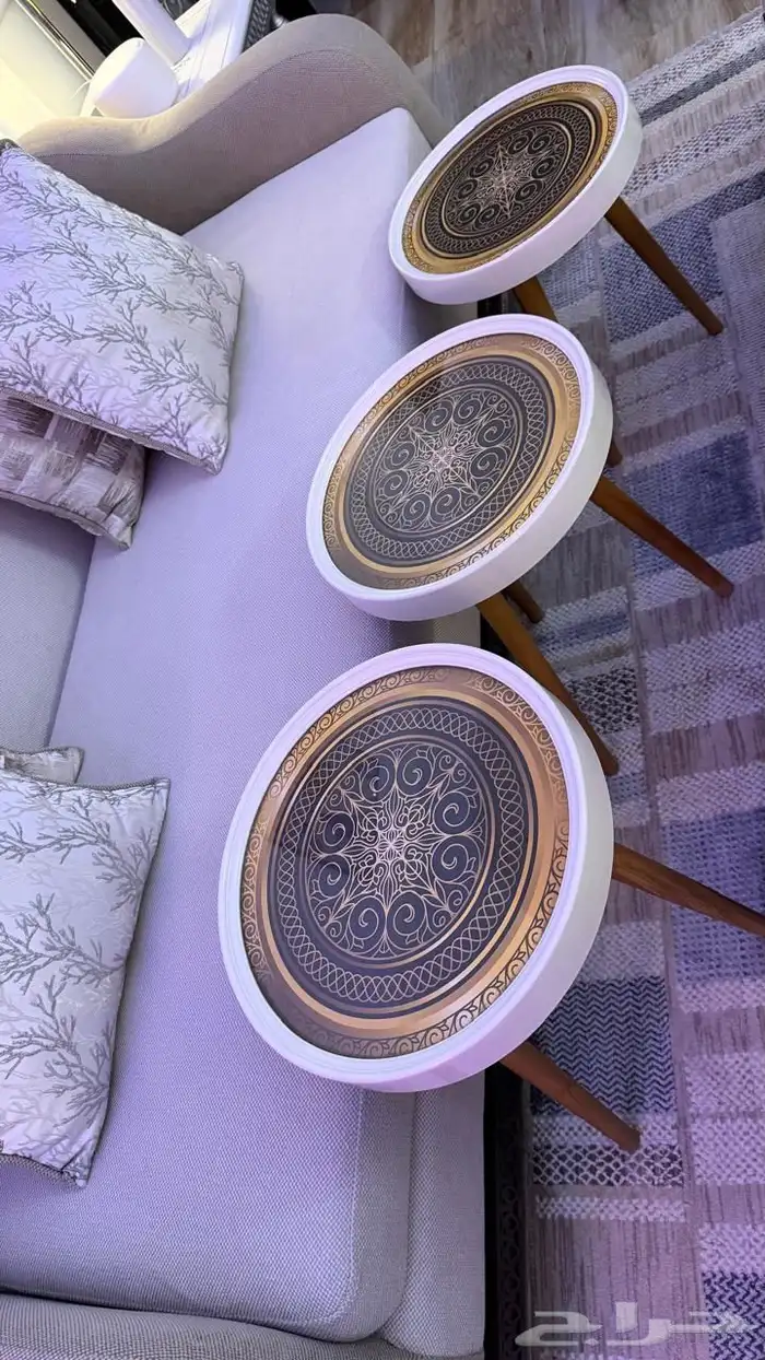 طقم طاولات خدمه تركي خشب رسومات جمييله جدا 3 مقسات 0