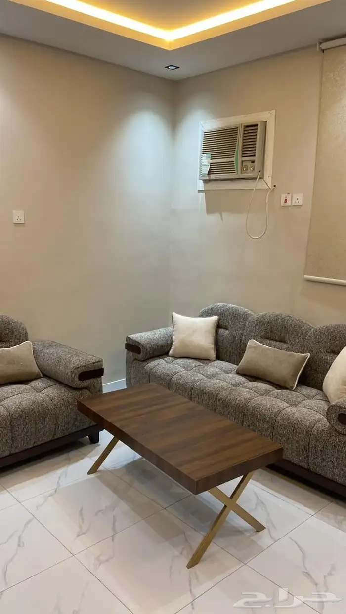 شقه مفروشه بحي قرطبه بجوار دوار الطائره 14