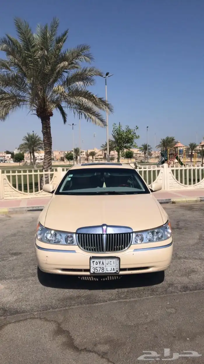 للبيع لينكون نظيف جدا  بحالة ممتازة 1998 0