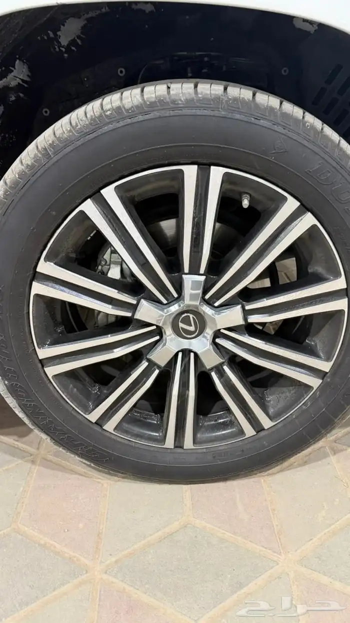 جيب لكزس 2020 LX570 لؤلؤي 22