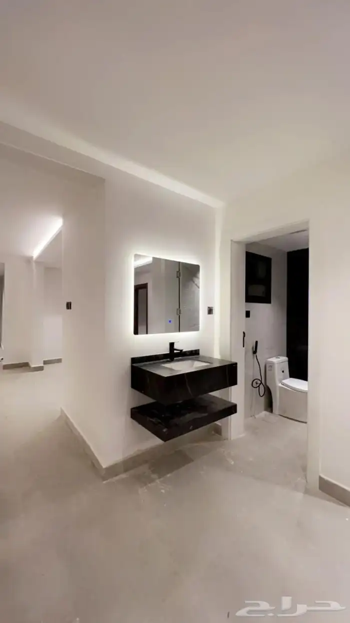شقة للإيجار دور أول الرياض حي الملقا 80.000 4