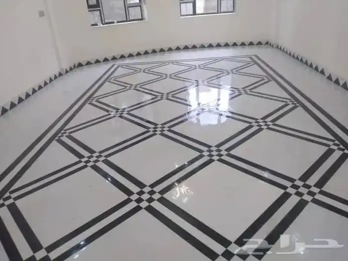 محترف في مجال البلاط وخبرة اعوام . 1