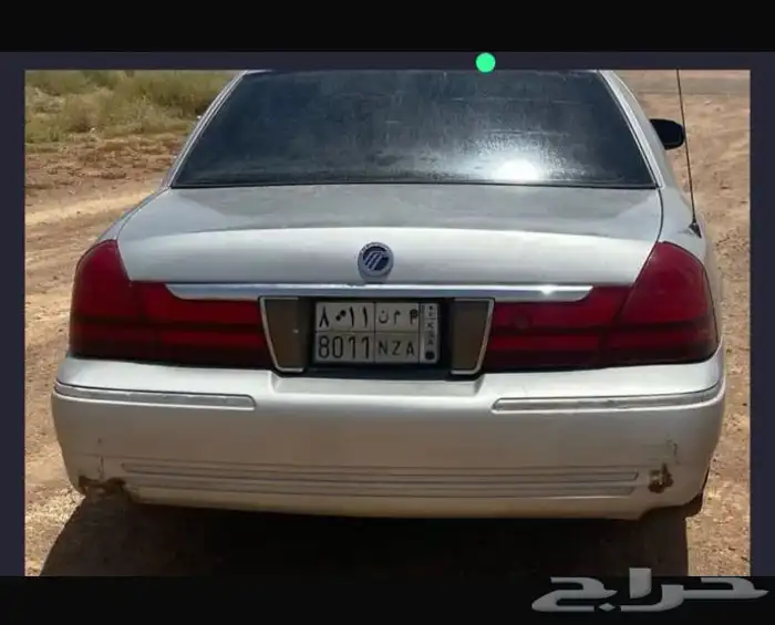 السيارة ماركيز 2005 1