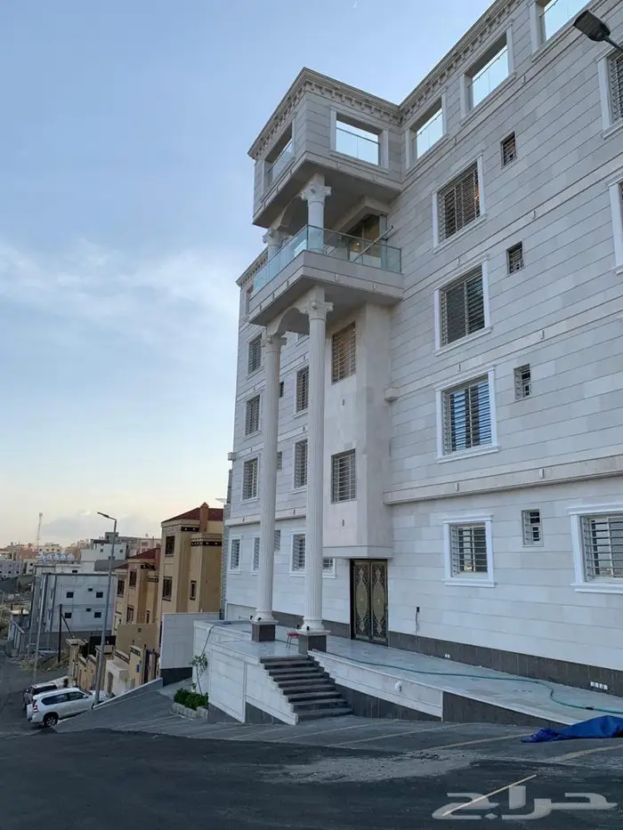 شقة فاخرة بالمحالة 3