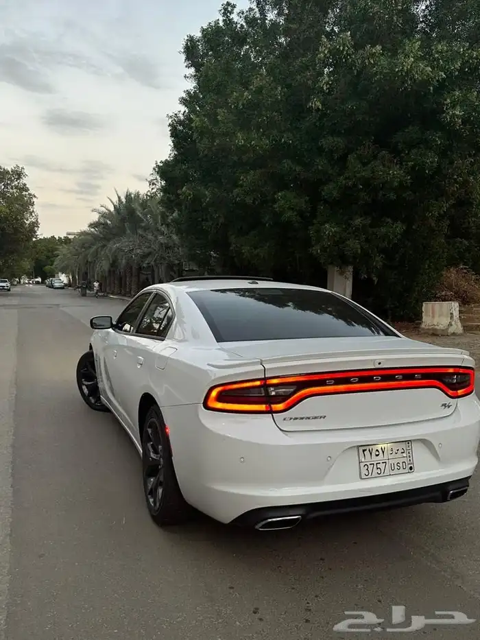 دوج تشاجر 2018 بريميوم RT 8 6
