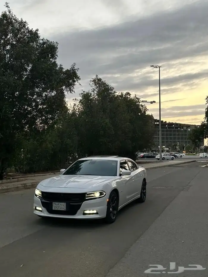 دوج تشاجر 2018 بريميوم RT 8 7