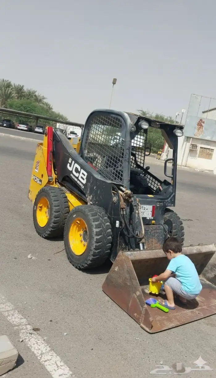 ابو فارس لجميع المعدات الثقيله للايجار في الرياض 0