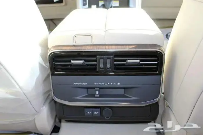 تويوتا لاندكروزر GXR4 بنزين سعودى 2025 ابيض 6