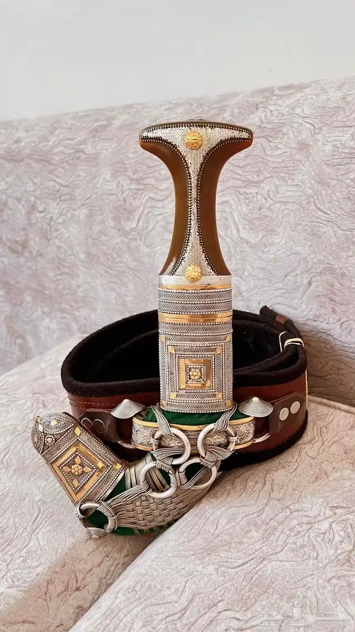 خنجر قرن شبيه زراف 0