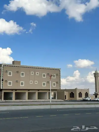 عمارة في منطقة عسير تجارية وسعرها 2 مليون و200 الف index