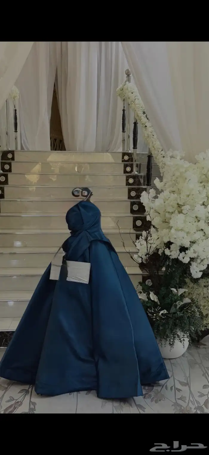 فستان مستعمل لمدة 6 ساعات فقط 0