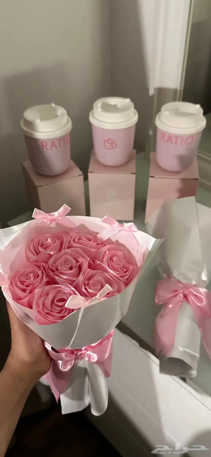 مج ريشيو مع باقة ورد ساتان 0