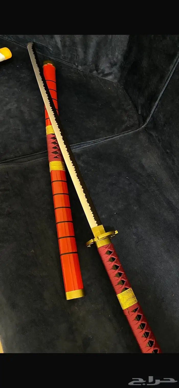 للبيع سيوف انمي خشب العدد3 2