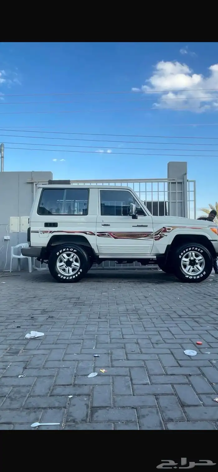 جيب ربع مقفص للبيع 0