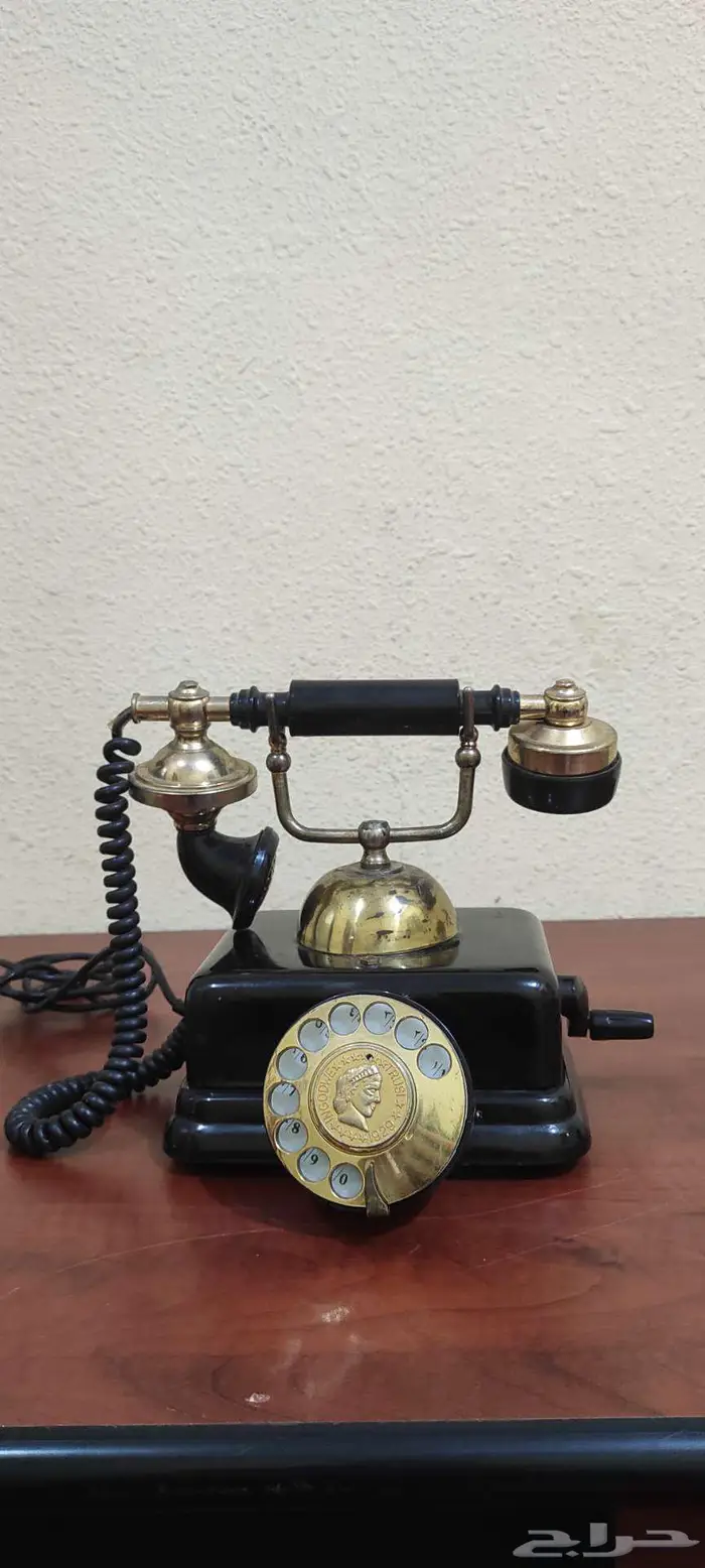 هاتف قديم جدا طراز فيكتوري 6