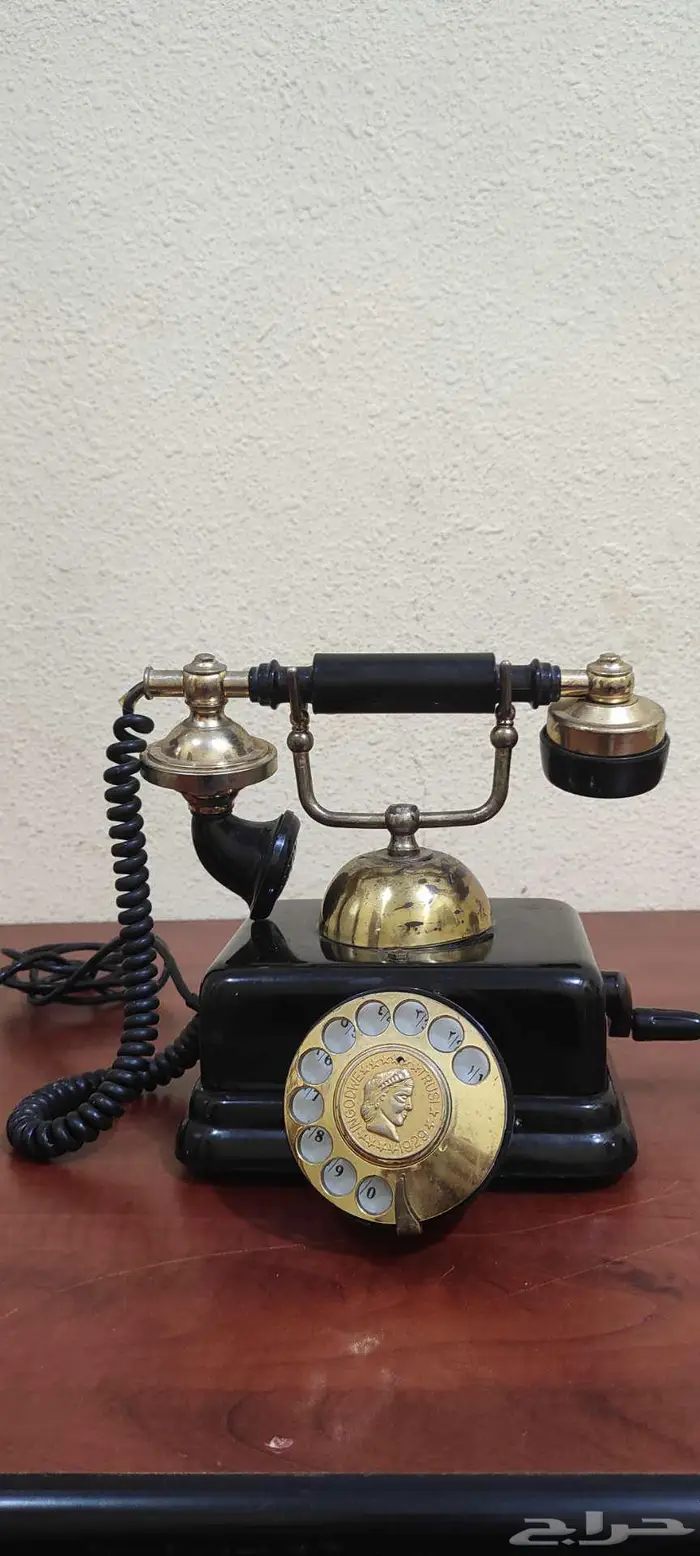هاتف قديم جدا طراز فيكتوري 0