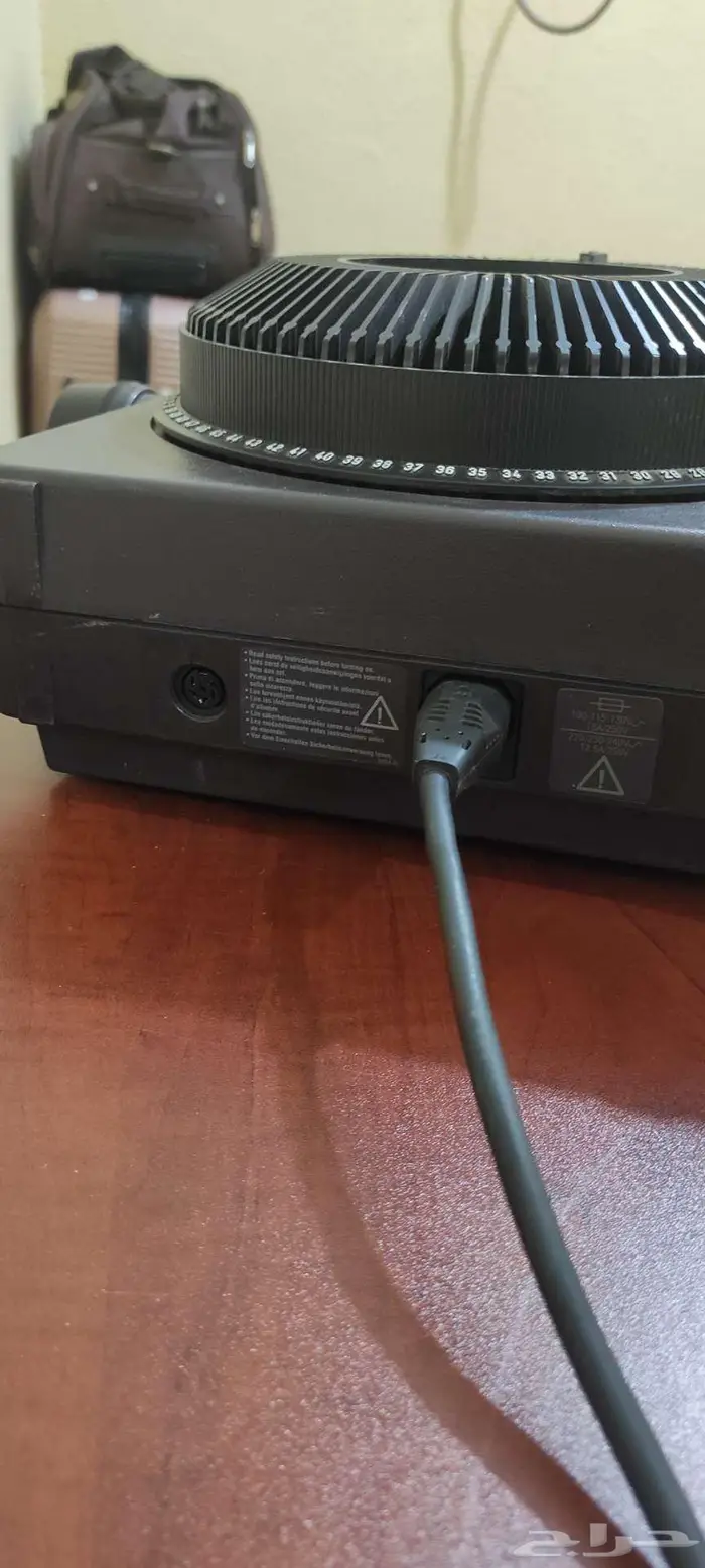 جهاز بروجكتر كوداك كتالايت 2000 قديم جدا يستحق الاقتناء 3