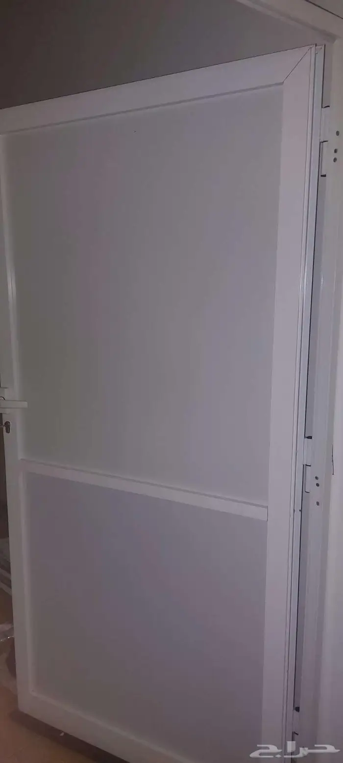 باب المنيوم للبيع نظييف 2