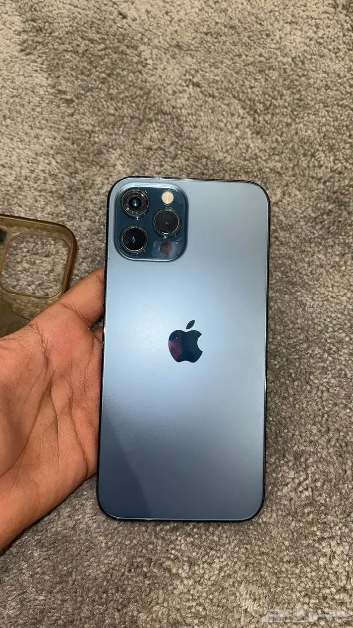 ايفون 12 0