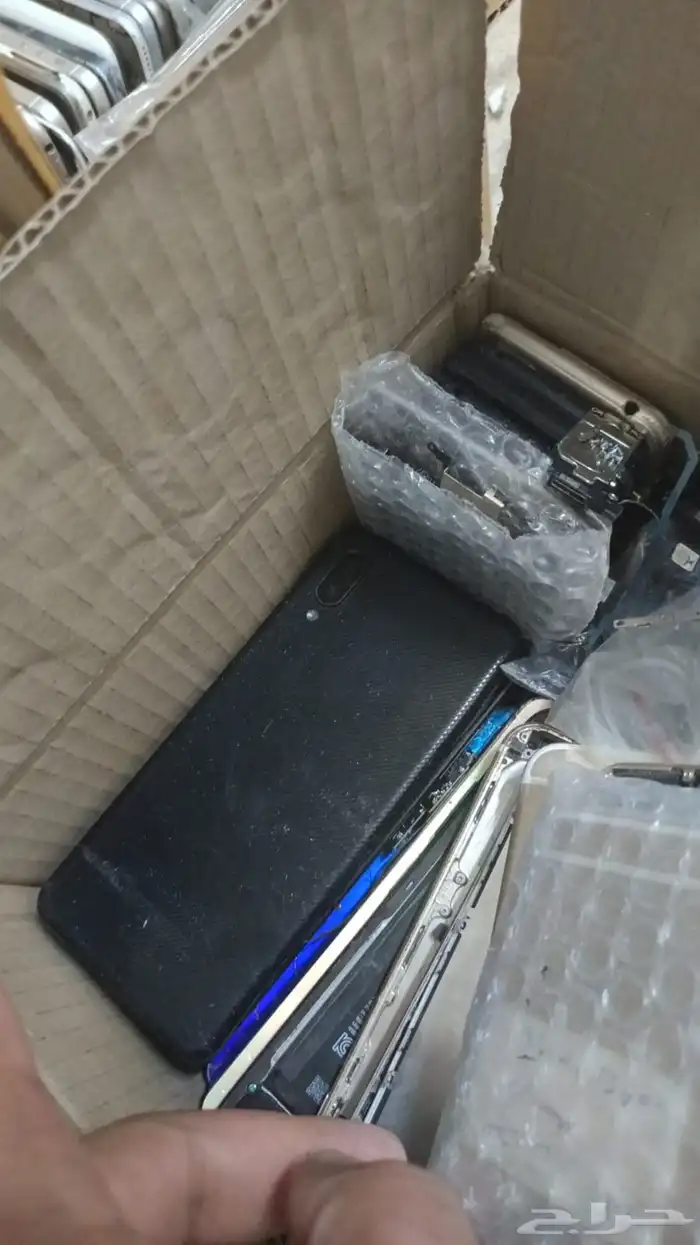 معدات ورشة صيانة جوالات كاملة وقطع غيار وتشليح 47