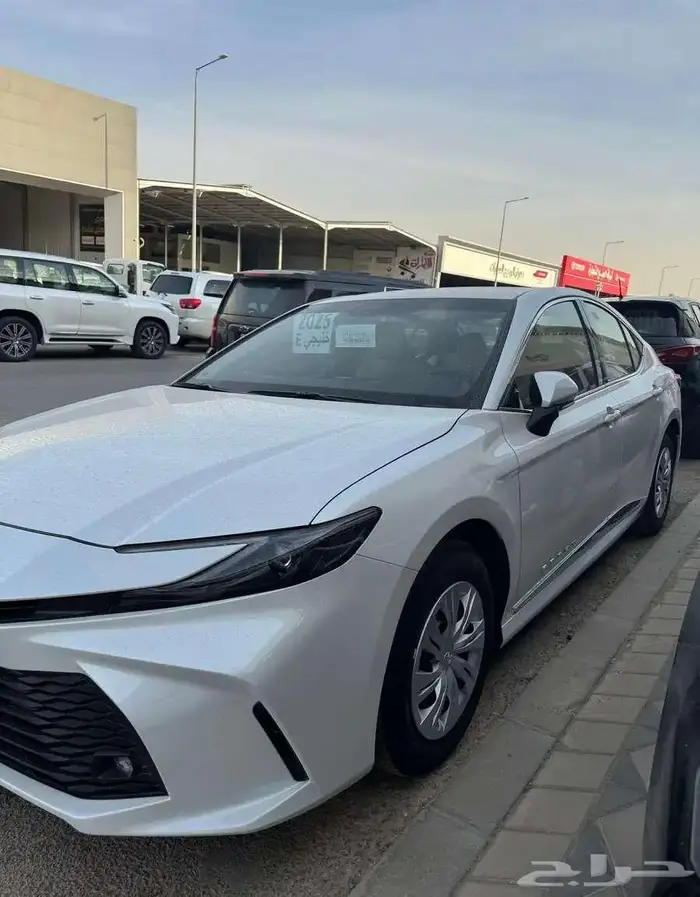 تويوتا كامري E خليجي 2025 اصفار 1