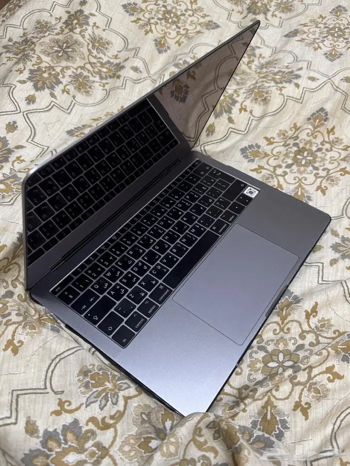 لابتوب آبل ماك برو معالج i5 6