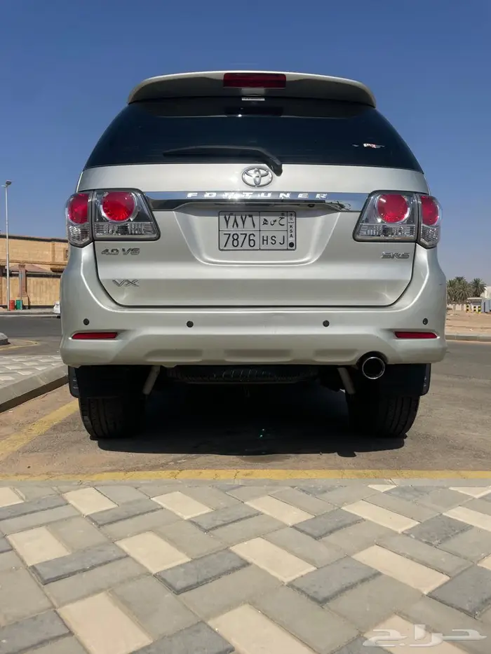 2014 TOYOTA FORTUNER 4x4 Manual Transmission Full Option 6