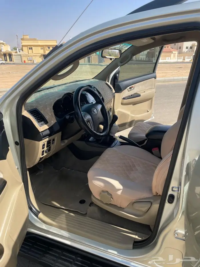 2014 TOYOTA FORTUNER 4x4 Manual Transmission Full Option 12