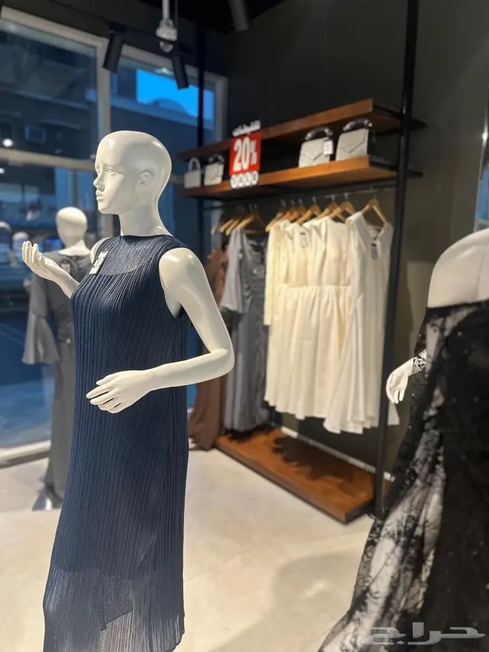 فرصة محل مجهز بالكامل للتقبيل 2