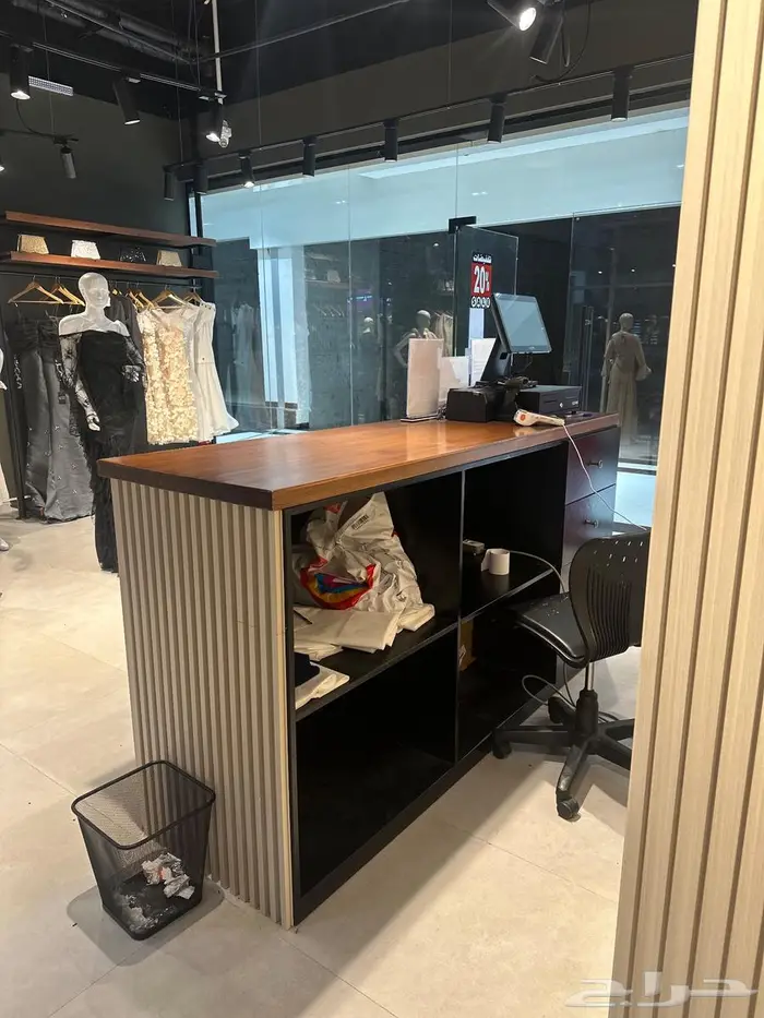 فرصة محل مجهز بالكامل للتقبيل 4